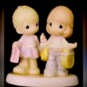 Precious Moments - Friends Of A Feather Shop Together - Item #114019